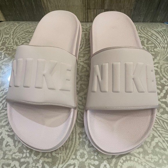 Nike Revive Foam Slides Women's Size 5 Pink Sandals Comfort Casual Slip On - Picture 1 of 6